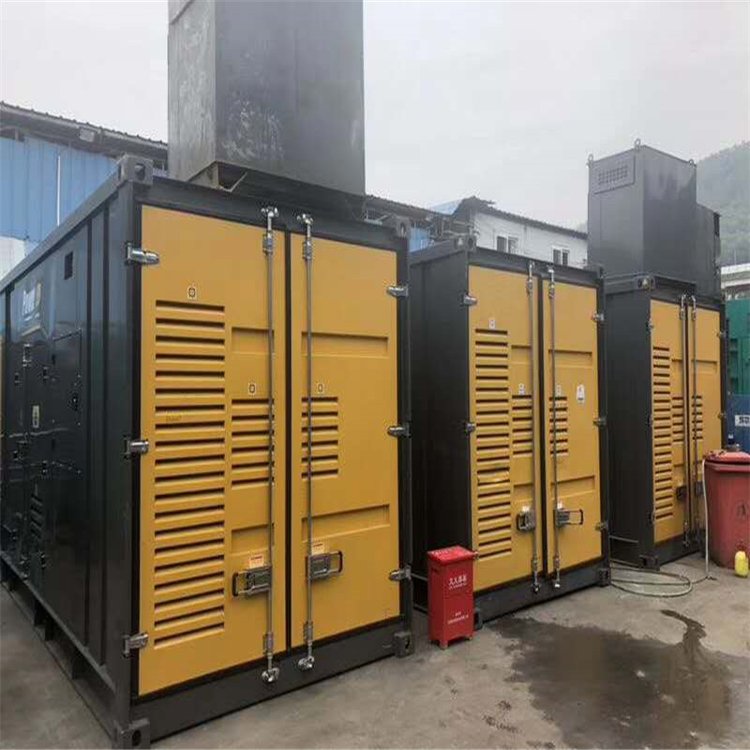 高要温度变化对不同类型欠压保护装置的可靠性影响有何差异？